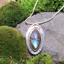 Load image into Gallery viewer, Daphne Shadowbox Necklace