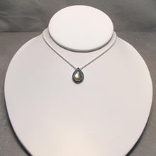 Load image into Gallery viewer, Estelle Sunburst Necklace