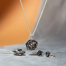 Load image into Gallery viewer, Large Poppy Necklace
