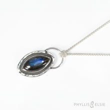 Load image into Gallery viewer, Daphne Hammered Necklace
