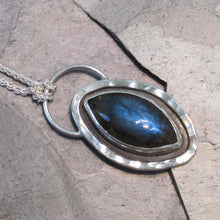 Load image into Gallery viewer, Daphne Hammered Necklace
